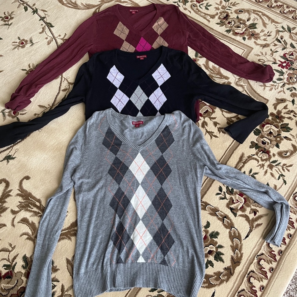 3 pas Merona Men's Sweater Size M Long Sleeve Argyle  V Neck Pullover